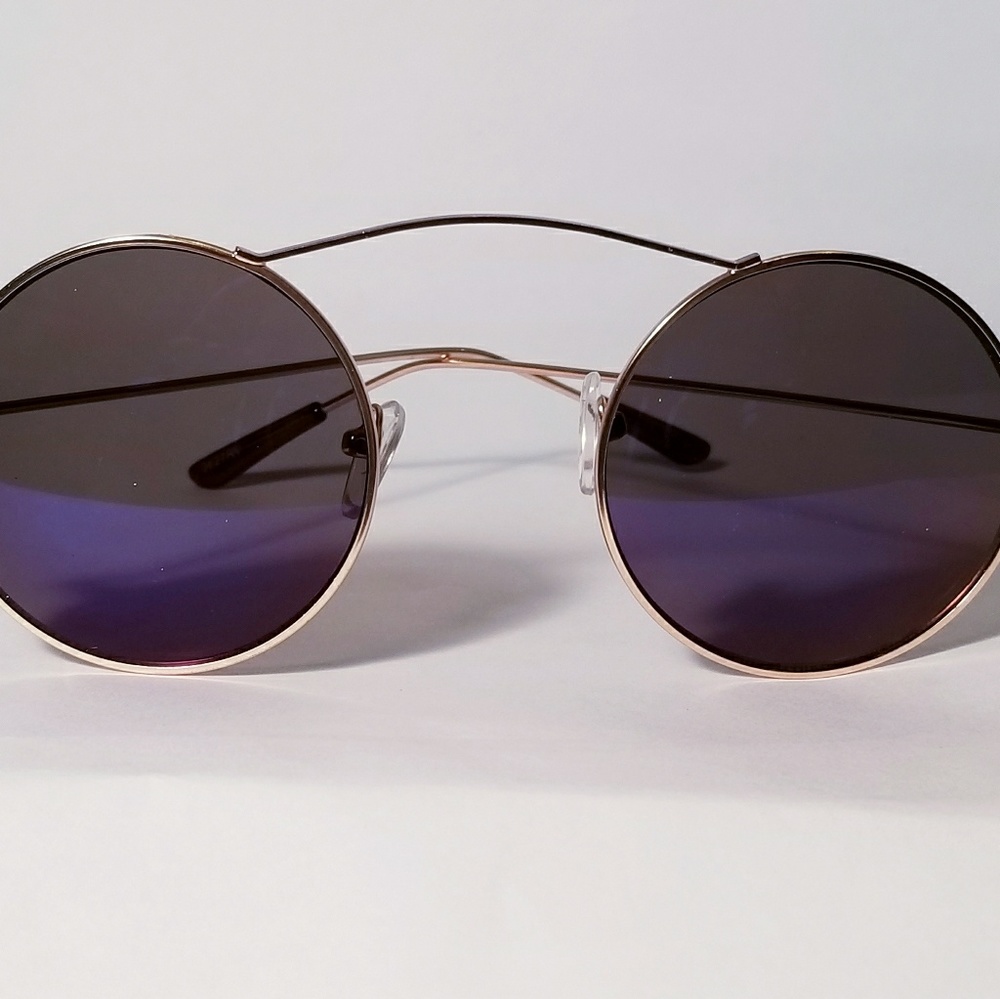 Round sunglasses